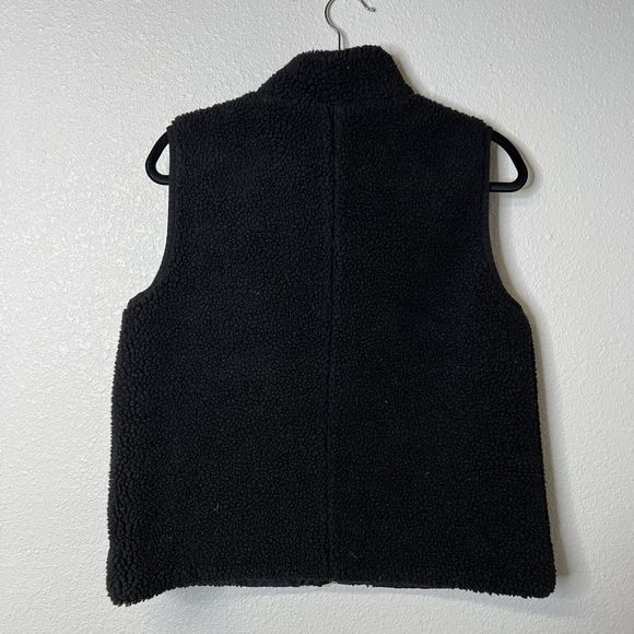 J. Crew Women's Plush Fleece Sherpa Excursion Vest Black Large Gold Pockets - Picture 3 of 3